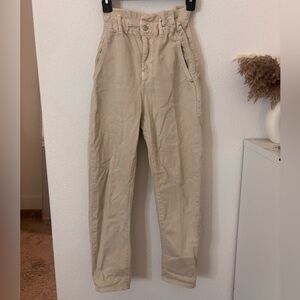 Women’s Zara beige paperbag jeans